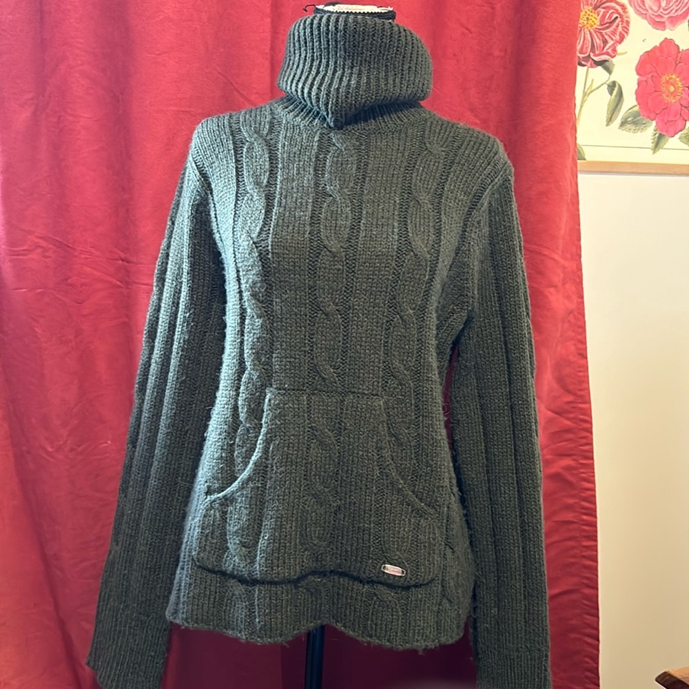 Columbia green sweater with kangaroo pocket